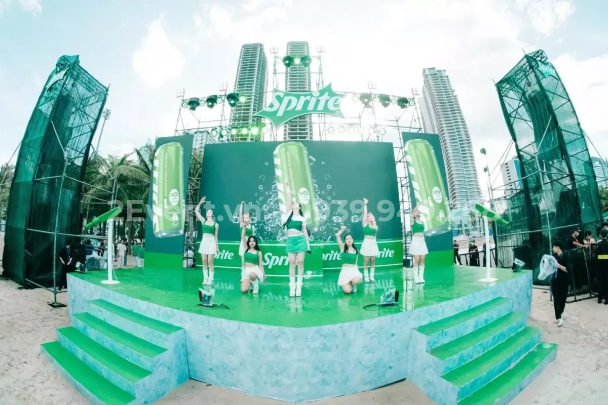SÂN KHẤU THEO YÊU CẦU
