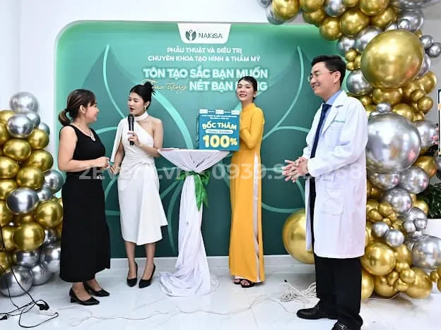 Thiết kế thi công backdrop khai trương chuyên nghiệp