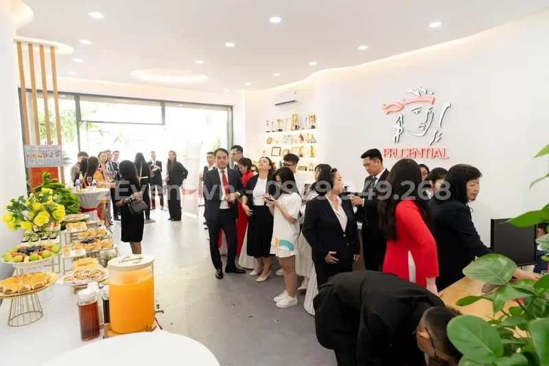 Thiết kế thi công backdrop khai trương chuyên nghiệp