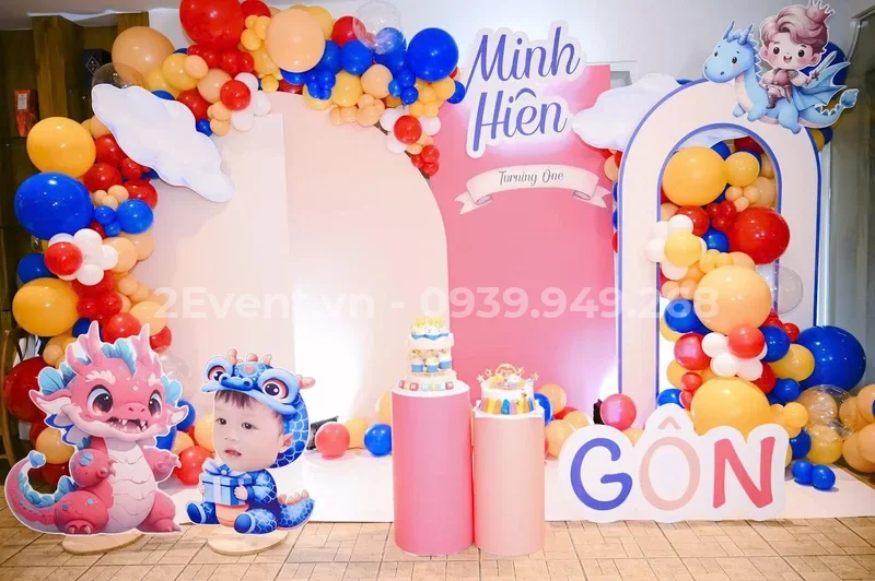 Mẫu backdrop rèm kim tuyến, sequin sinh nhật bé gái