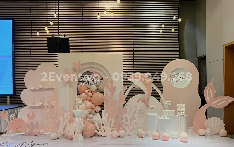 Mẫu backdrop phông nền sinh nhật bé trai ấn tượng