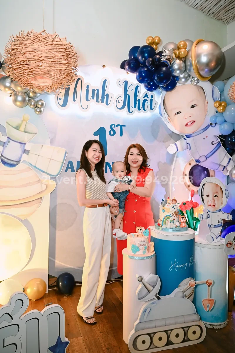 Mẫu backdrop phông nền sinh nhật bé trai ấn tượng