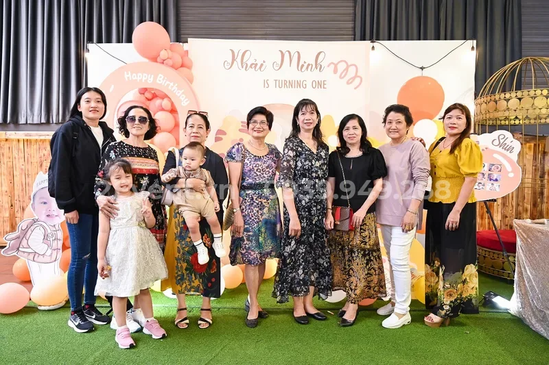 Cách trang trí bàn gallery sinh nhật bé trai cực ngầu
