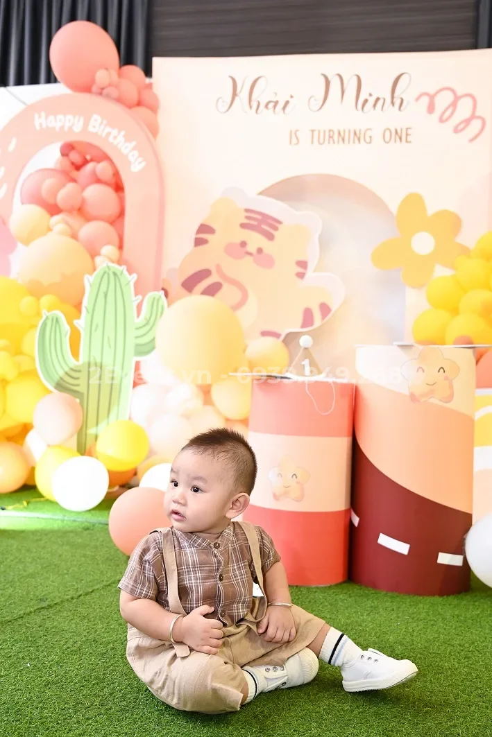 Cho thuê thiết bị sự kiện: Âm thanh, ánh sáng, sân khấu