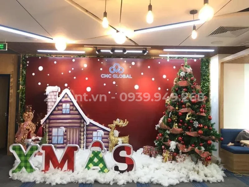 Dán decal kính trang trí Noel cửa hàng, shop thời trang
