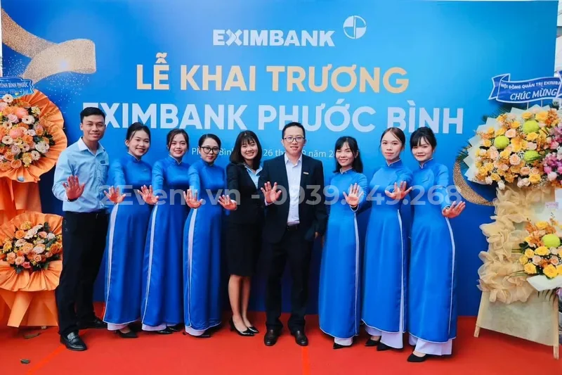 Liên hệ ngay 2Event để đặt dịch vụ thi công backdrop