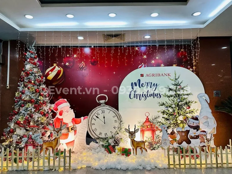 Cách trang trí cây thông Noel tại nhà và công ty
