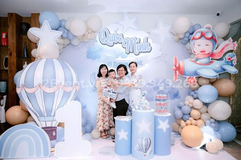 Trang trí sinh nhật bé gái: Các mẫu đẹp, lung linh như cổ tích