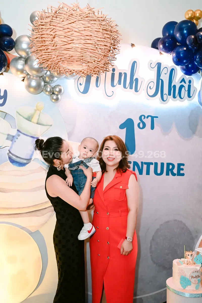 Ý tưởng trang trí sinh nhật chủ đề thỏ trắng cho bé yêu